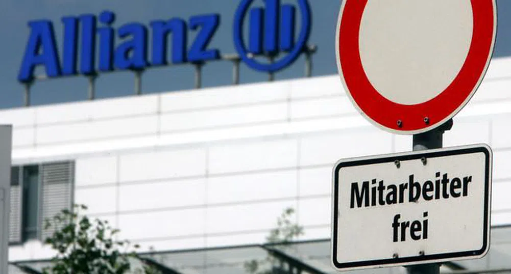Печалбата на Allianz скача почти четири пъти