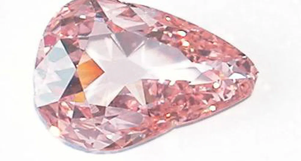Рядък розов диамант продаден за рекордна сума