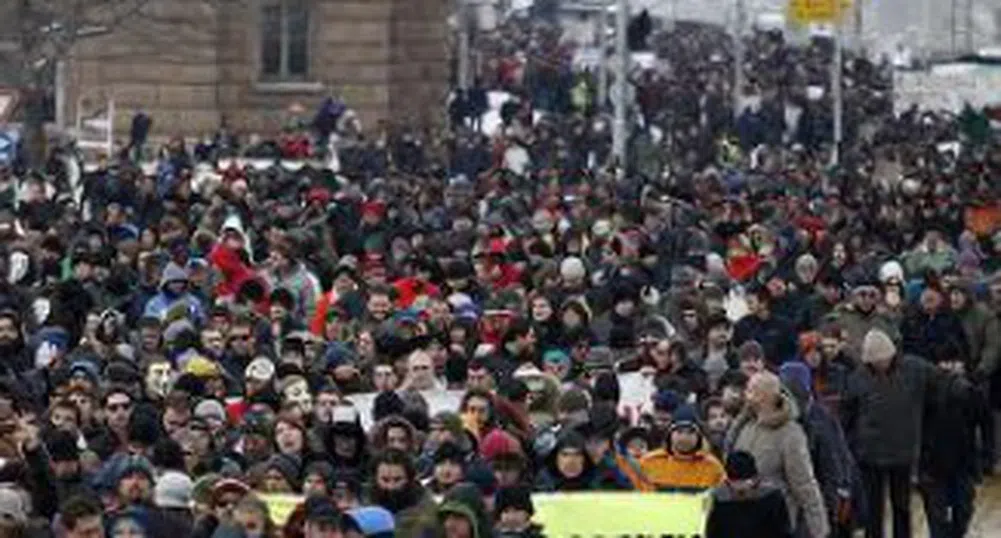 Протест "Да запалим монополите" в цялата страна