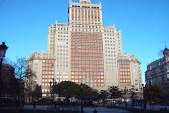 Най-богатият китаец плати 260 млн. евро за празен небостъргач