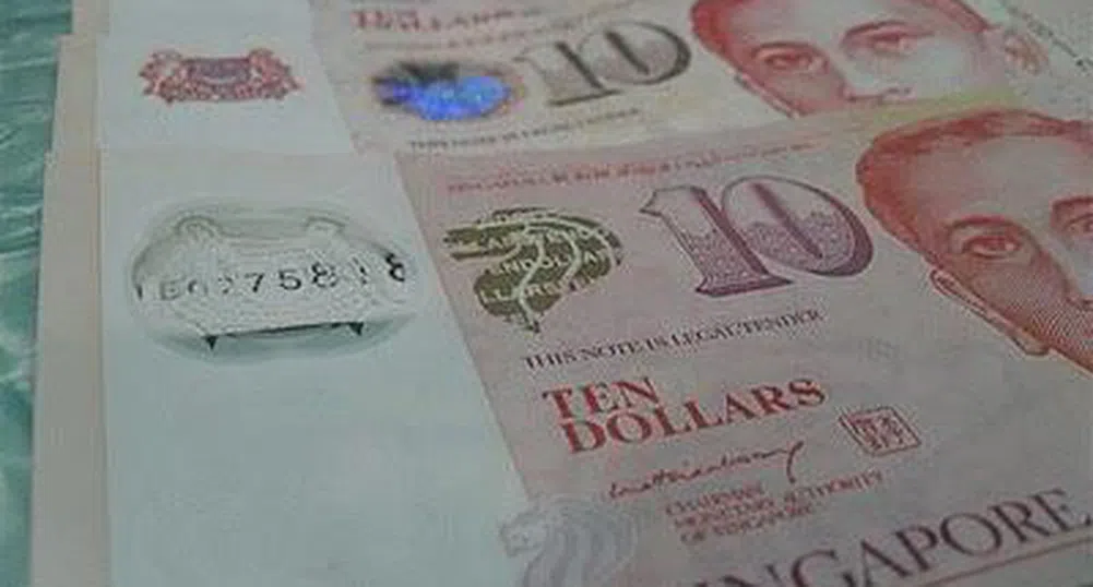 Сингапур нанесе нов шамар на щатския долар