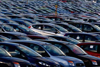 Продажбите на коли в Китай скачат със 72.5%