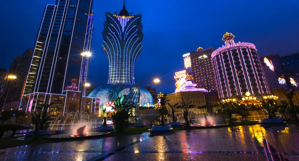 Приходите на казината в Макао скачат с близо 50%