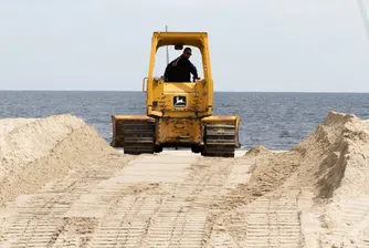 Безработицата продължава да намалява