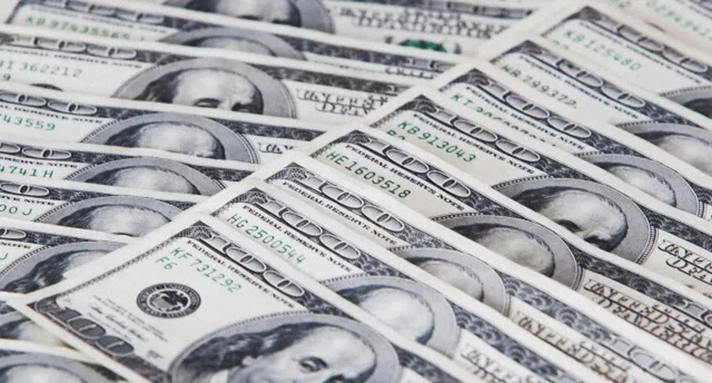 Доларът почти без промяна преди изявлението на Фед