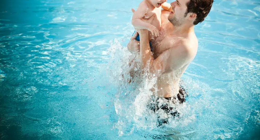Лято в града: безопасни ли са басейните?