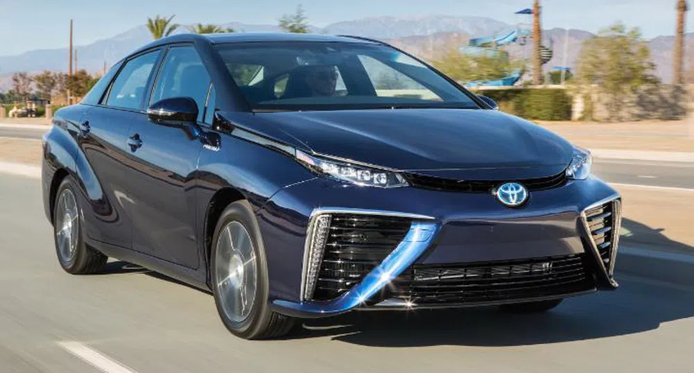Автомобил на Toyota задвижван с водород ще промени света?