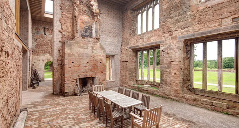 Да реновираш замък: Astley Castle