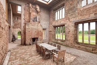 Да реновираш замък: Astley Castle