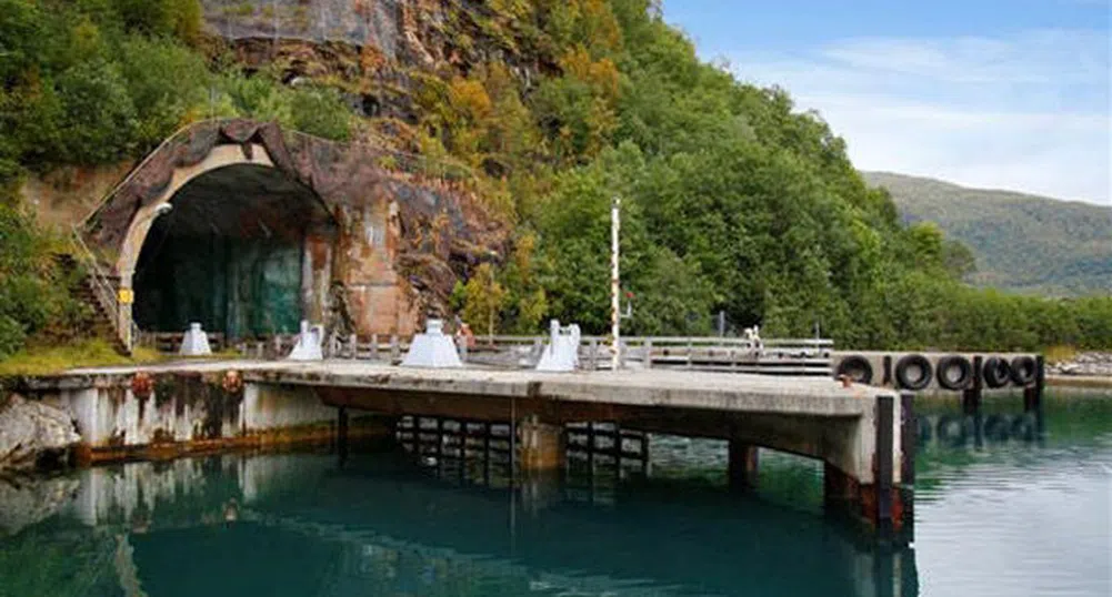 В Норвегия продават секретна база за подводници