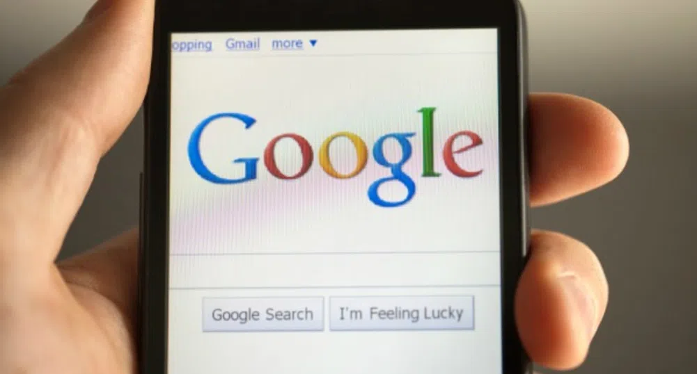 Повече търсения в Google от смартфони, отколкото през компютри