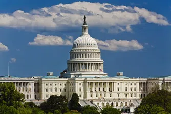Щатският Конгрес реши: подслушването продължава