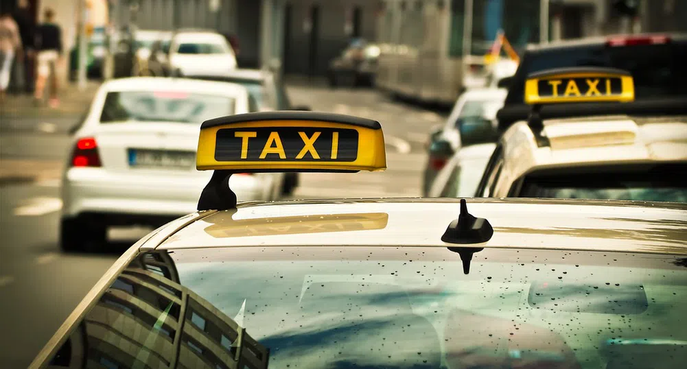 Самоуправляващи се таксита се движат по улиците на Сингапур