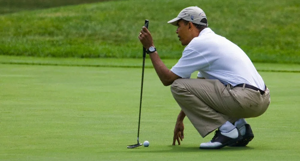 Обама отпразнува рождения си ден с игра на голф