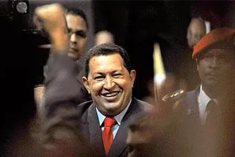 Чавес: Който пее в банята, не е комунист