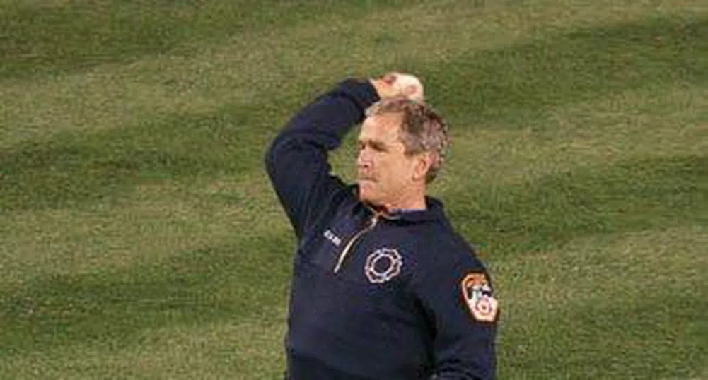 Джордж Буш бил най-нервен при хвърлянето на топка