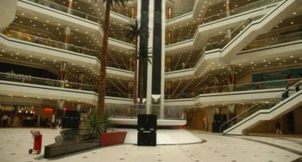 Най-големият мол-призрак в света