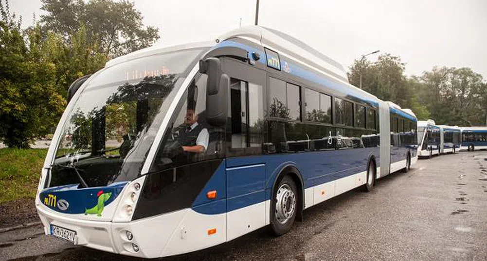Бургас модернизира градския си транспорт със 7 нови автобуса