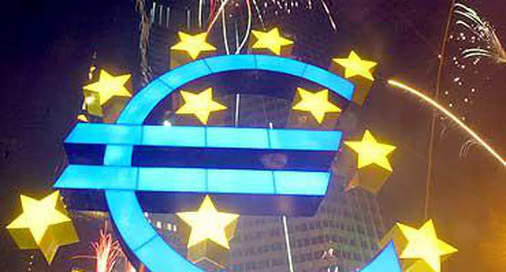 Еврото с първи седмичен спад от близо месец