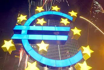 Еврото с първи седмичен спад от близо месец