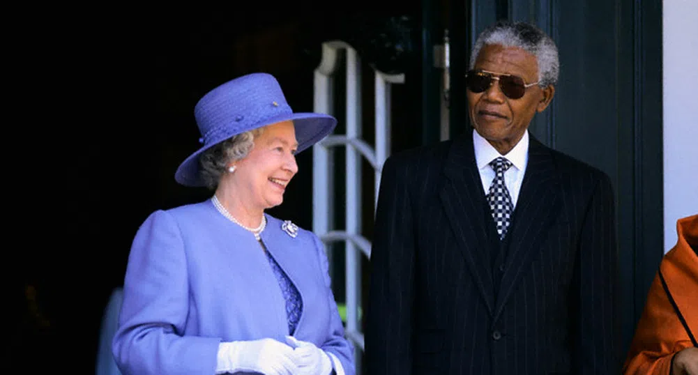Мандела се обръщал към британската кралица на малко име