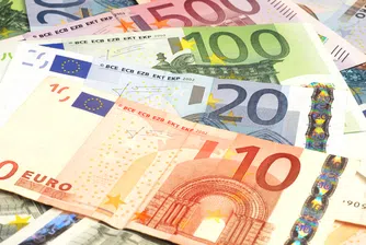 Еврото със 7-месечен минимум, ръст за световните индекси