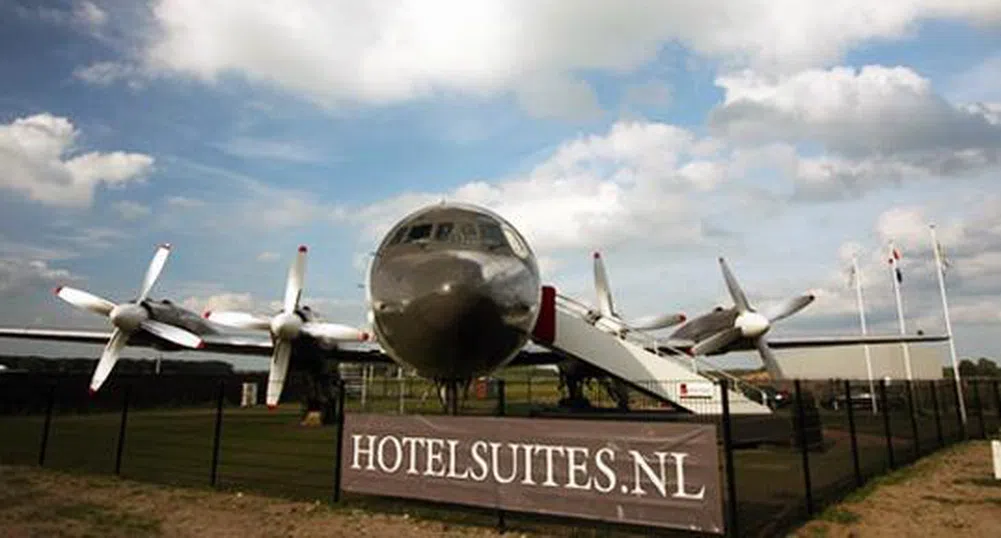Превърнаха самолет Ил-18 в луксозен хотел