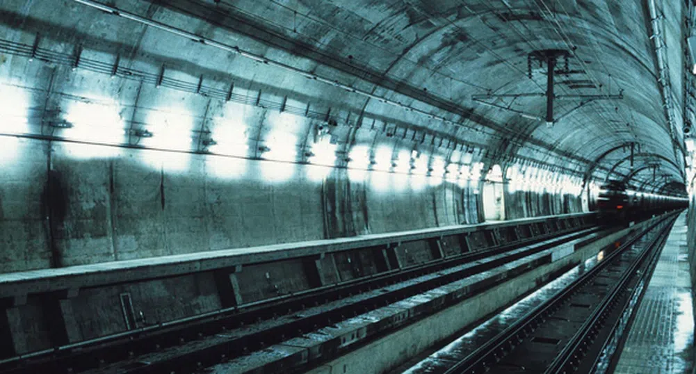 Най-дългите железопътни тунели