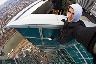 7 от най-страшните селфита от небостъргачи