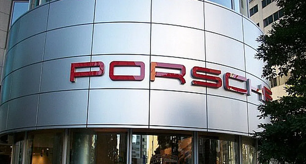 Повдигнаха обвинения за кредитни измамни срещу мениджъри на Porsche