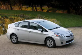 Toyota изтегля 100 000 автомобила Prius от пазара