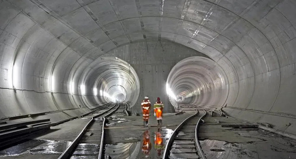 Факти за най-дългия и най-дълбок железопътен тунел в света