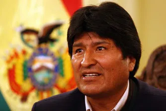 Приземиха самолета на боливийския президент заради Сноудън