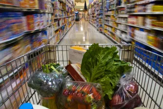 Офертите на супермаркетите - къде и какво е в промоция