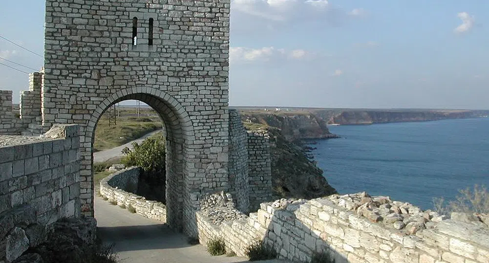 Разходка из най-красивите български крепости