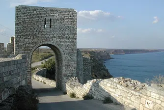 Разходка из най-красивите български крепости