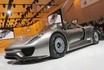 Бихте ли платили 1.16 млн. лв. за новото Porsche хибрид?