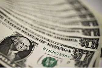 Йената и доларът с най-ниски от три седмици насам стойности