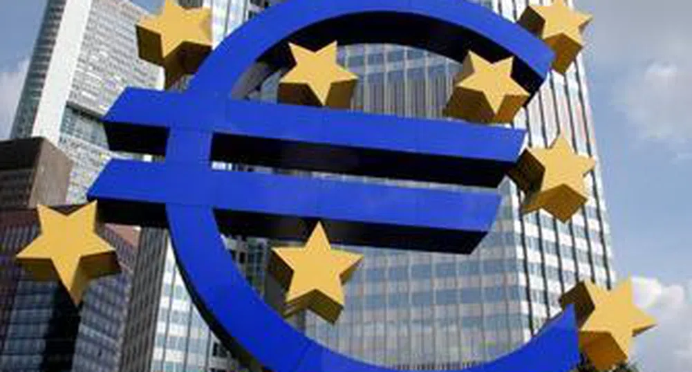 Еврото пада, йената към нов 15-годишен връх