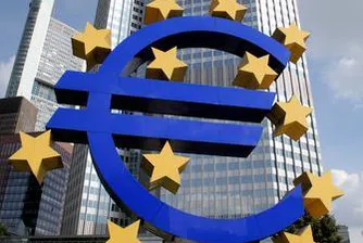 Еврото пада, йената към нов 15-годишен връх