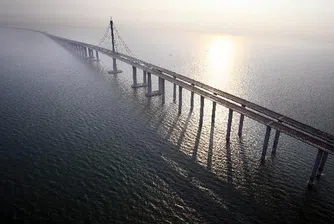 В Китай откриха най-дългия мост в света