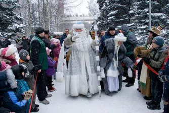 Руският Дядо Мраз пристигна в Санкт Петербург