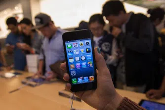 Apple изпревари Samsung по продажби на телефони в САЩ