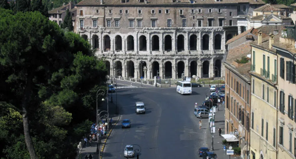 Продават един от най-прочутите палати в Рим
