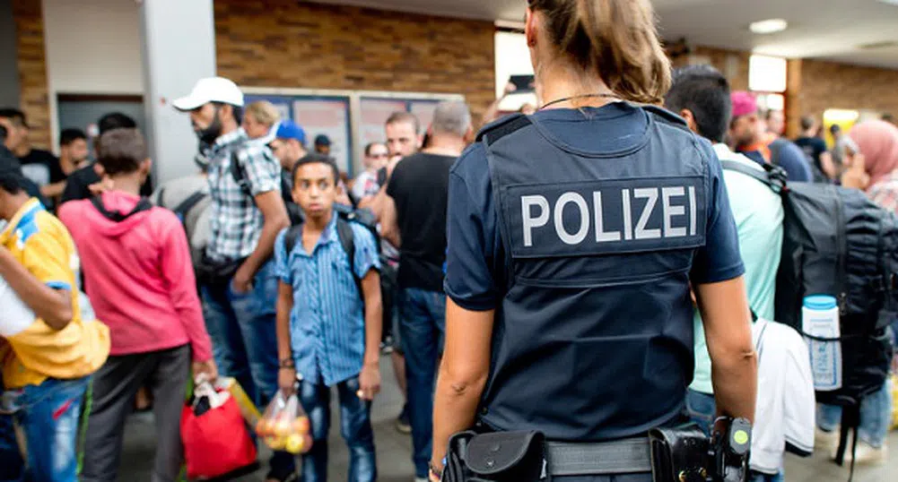 Сирийски бежанец закла жена с мачете в Германия