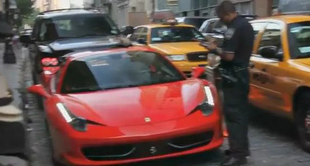 Полицай съди за 10 млн. долара шофьор на Ferrari, минал през крака му