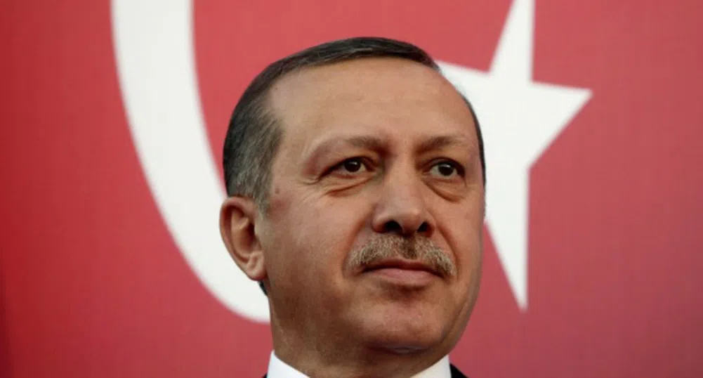 Ердоган призова поддръжниците си да останат по улиците