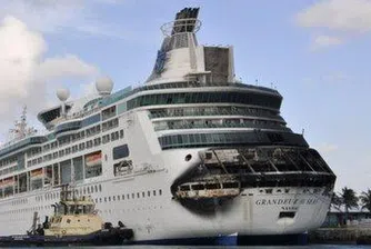 Пожар избухна на круизен кораб с 2200 пътници