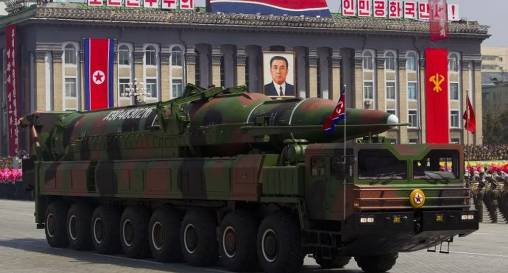 Северна Корея подготви за изстрелване балистична ракета
