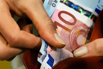 Румънка изхвърли 40 000 евро на боклука